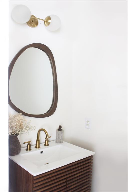 711 Cosmopolitan Dr Unit 413, Atlanta, GA 30324 - bathroom featuring vanity