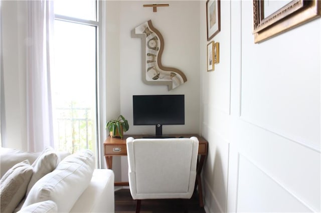 711 Cosmopolitan Dr Unit 413, Atlanta, GA 30324 - view of home office
