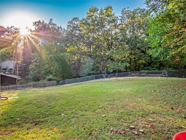 view of yard featuring a fenced backyard