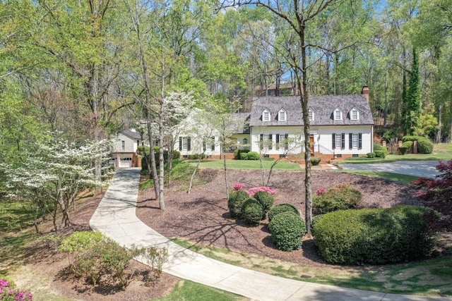 view of front of home with a front yard