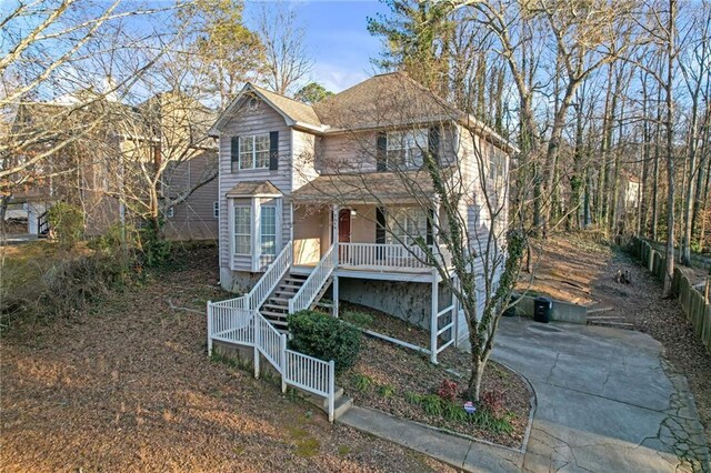 front facade featuring covered porch