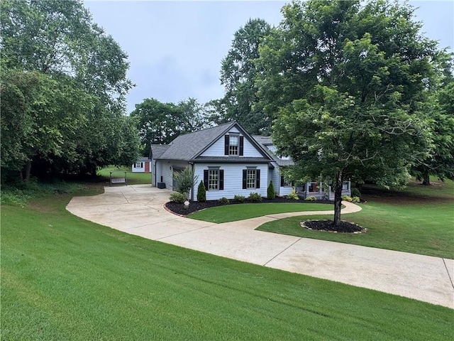714 Arden Dr, Winder, GA 30680 - view of front of home with a front lawn and driveway