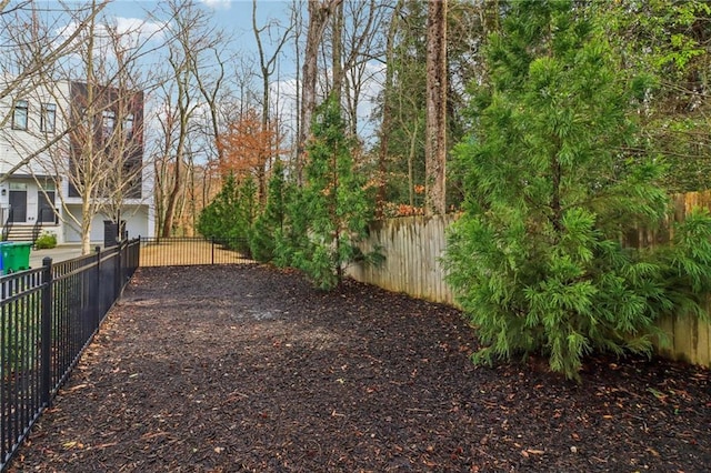 view of yard featuring fence