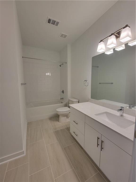 525 Parkway Dr NE Unit 306, Atlanta, GA 30308 - full bath featuring vanity and shower / bathtub combination