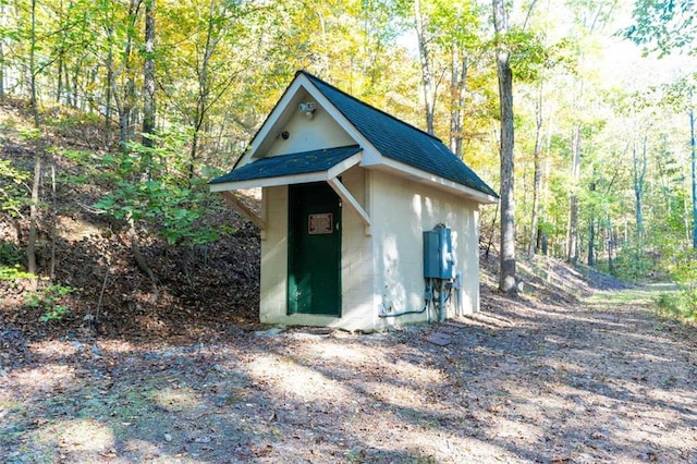 view of outdoor structure