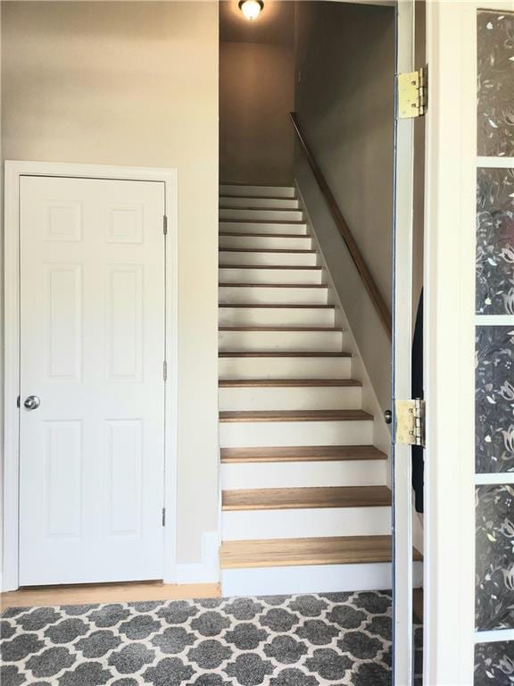 3473 Newtons Crest Cir, Snellville, GA 30078 - view of stairs