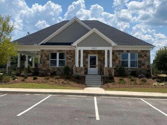 view of front of house featuring covered porch