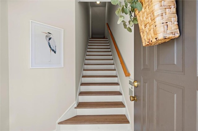 1024 Whitshire Way, Alpharetta, GA 30004 - view of stairs