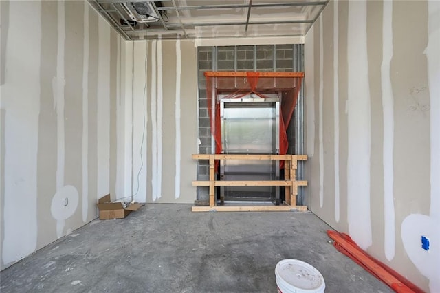 8200 Main St S Unit 1306, Woodstock, GA 30188 - below grade area with a garage
