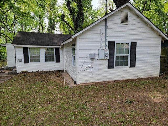 2940 Grand Ave SW, Atlanta, GA 30315 - view of side of home featuring a shingled roof