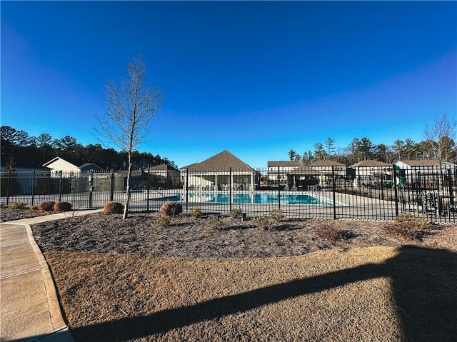 view of swimming pool