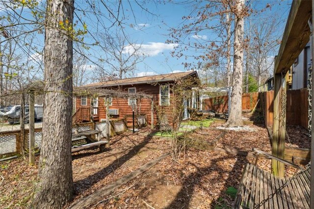65 Bear Mountain Trl, Cleveland, GA 30528 - rear view of property with fence