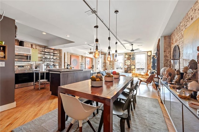 dining area featuring recessed lighting, visible vents, ceiling fan, and light wood-style floors