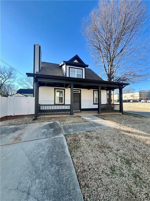 view of front of house featuring covered porch