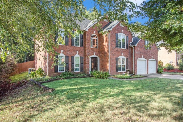 view of front of house with a front lawn