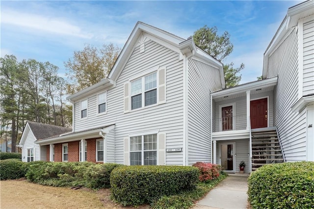 view of front of property