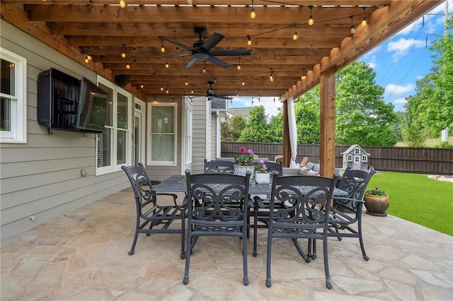 416 Battlefield Creek Dr, Marietta, GA 30064 - fenced backyard featuring outdoor dining space, a patio area, and a ceiling fan