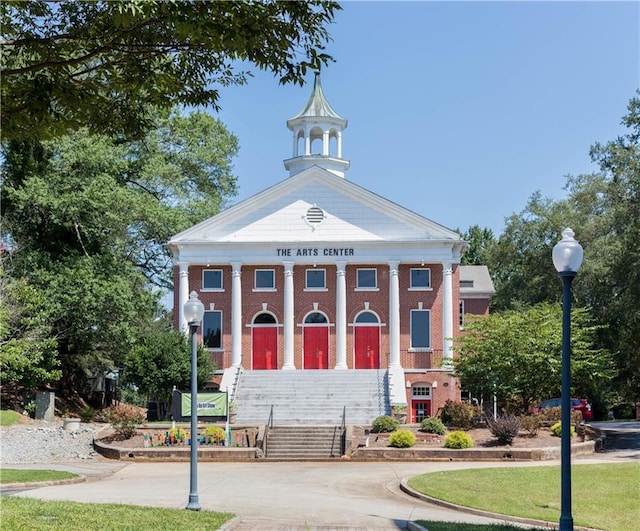 view of building exterior