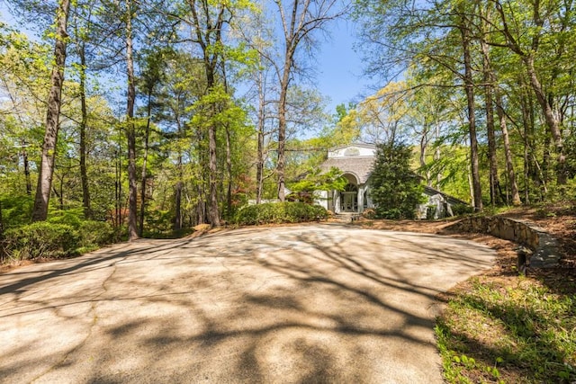 6525 Old Riverside Dr NW, Sandy Springs, GA 30328 - exterior space with driveway