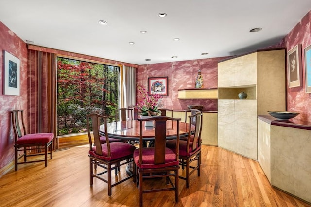 6525 Old Riverside Dr NW, Sandy Springs, GA 30328 - dining room featuring light wood finished floors, recessed lighting, and wallpapered walls