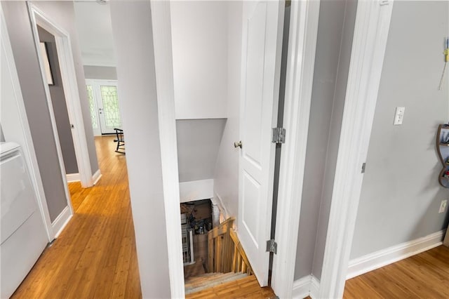 2486 Memorial Dr SE, Atlanta, GA 30317 - hallway featuring light wood-style floors and baseboards