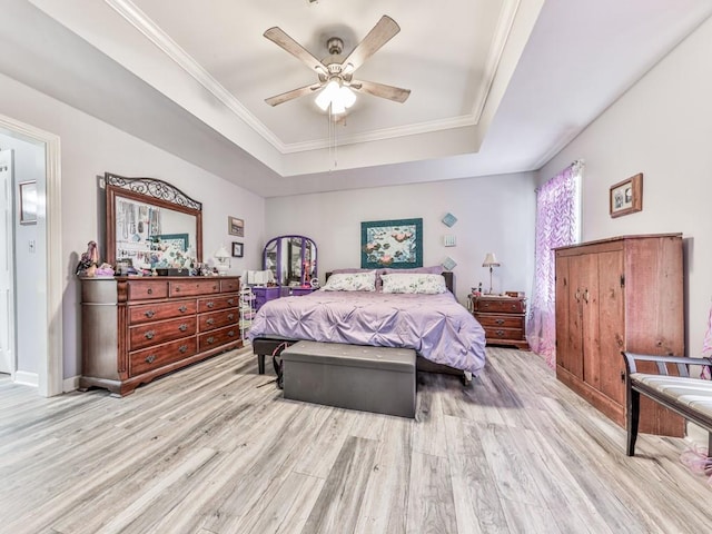 106 Warwick Way SE, Rome, GA 30161 - bedroom featuring a tray ceiling, light wood finished floors, crown molding, and ceiling fan