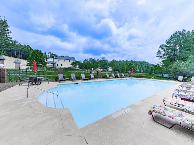 106 Warwick Way SE, Rome, GA 30161 - community pool featuring a patio