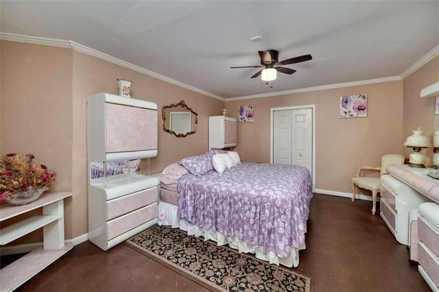bedroom with a closet, crown molding, a ceiling fan, and baseboards