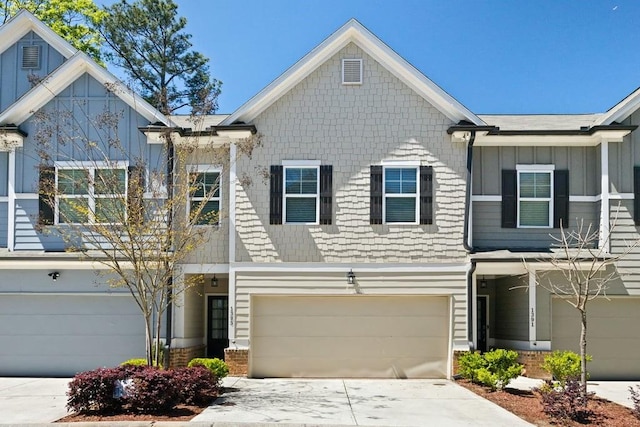 view of front of home featuring a garage