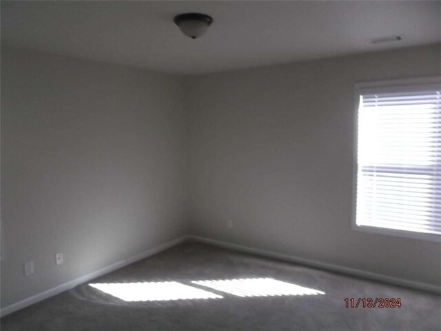 empty room with carpet