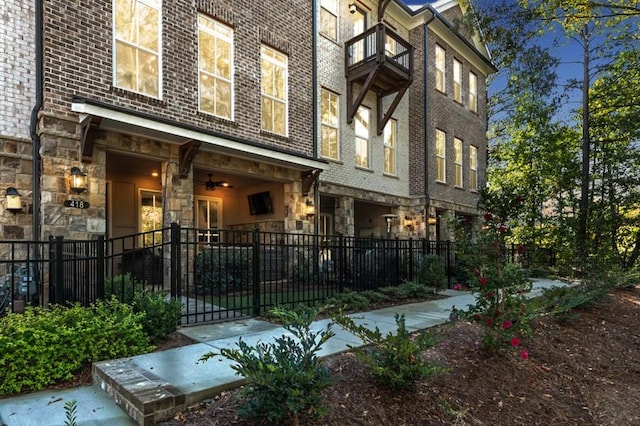 view of front of home