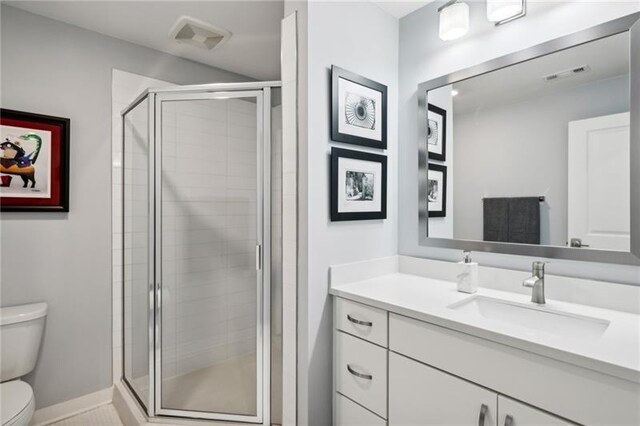 spacious closet featuring light hardwood / wood-style floors