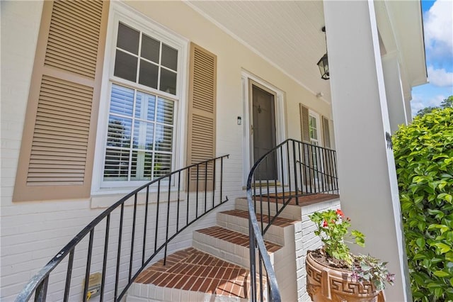 998 Ferncliff Rd NE, Atlanta, GA 30324 - doorway to property with a porch