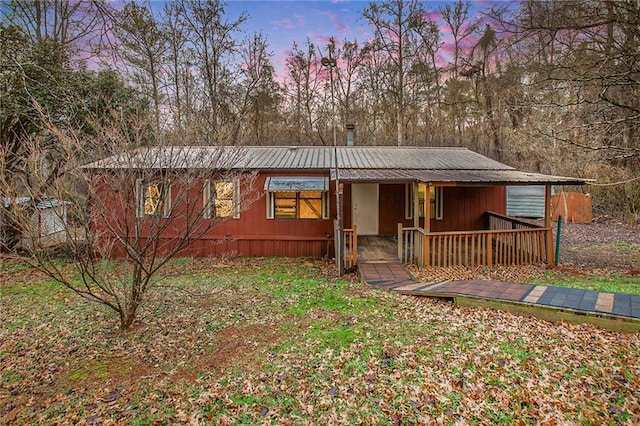 view of front of property with metal roof