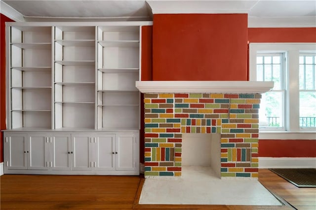 1276 Lanier Blvd NE, Atlanta, GA 30306 - detailed view of wood finished floors and crown molding