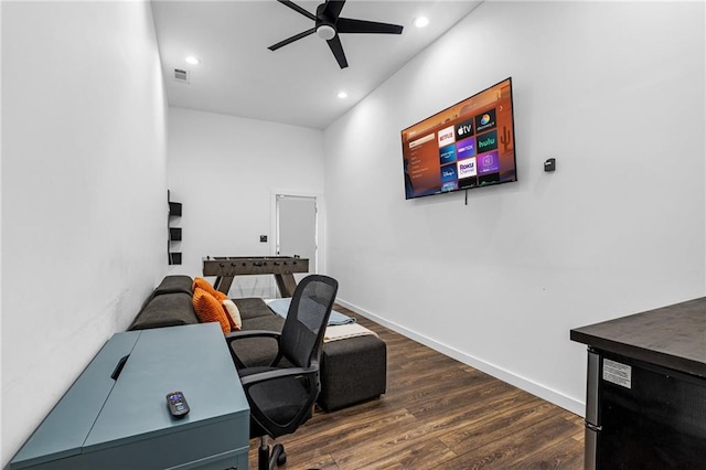 home office featuring ceiling fan, dark wood finished floors, visible vents, recessed lighting, and baseboards
