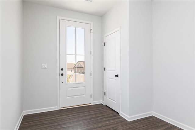 528 Aberdeen Mdw, Acworth, GA 30102 - entryway with baseboards and dark wood-style flooring