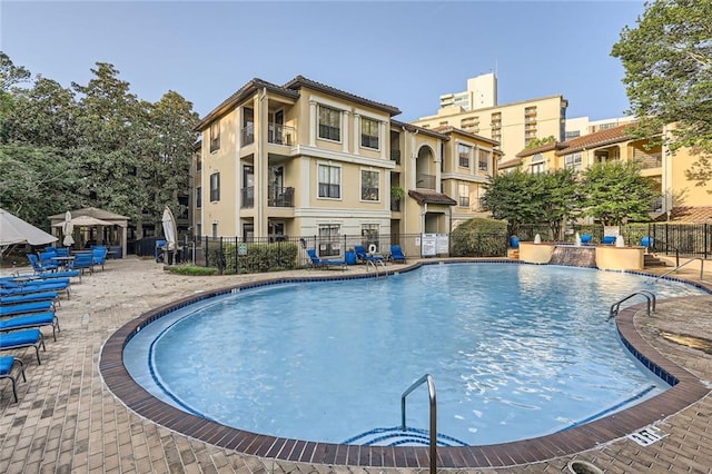 3777 Peachtree Rd NE Unit 412, Brookhaven, GA 30319 - community pool featuring fence
