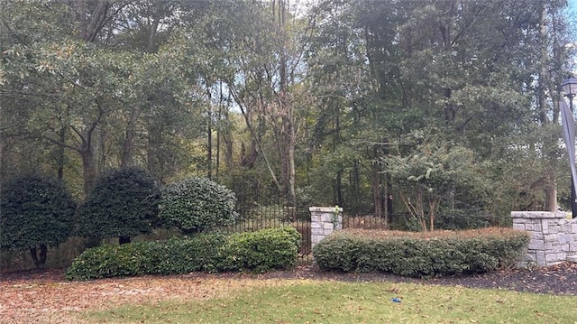 Listing photo 3 for 2100 Indian Shoals Dr, Loganville GA 30052