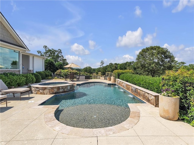 702 Cash Rd NE, Calhoun, GA 30701 - view of pool featuring a patio and a pool with connected hot tub