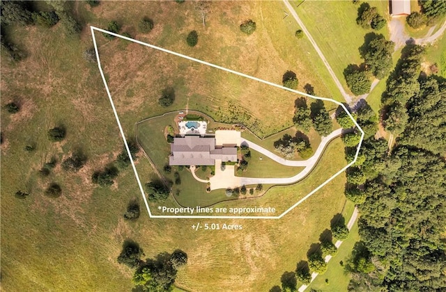 702 Cash Rd NE, Calhoun, GA 30701 - aerial overview of property's location with property boundaries highlighted
