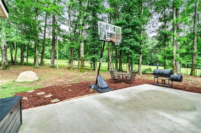 135 Crimson Rdg, Tyrone, GA 30290 - view of patio / terrace featuring view of scattered trees