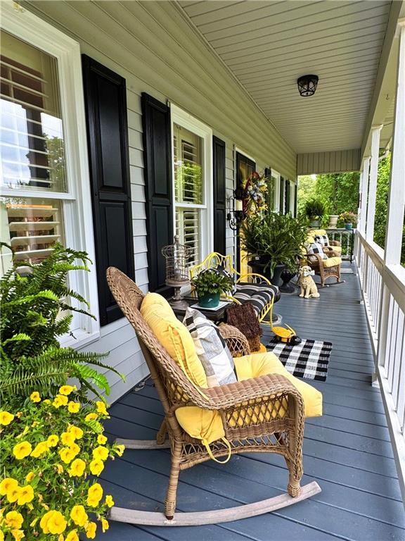 270 Owens Cir NE, Calhoun, GA 30701 - wooden terrace featuring a porch