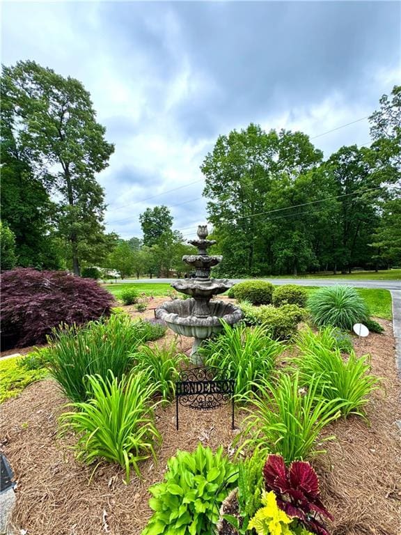 270 Owens Cir NE, Calhoun, GA 30701 - view of yard