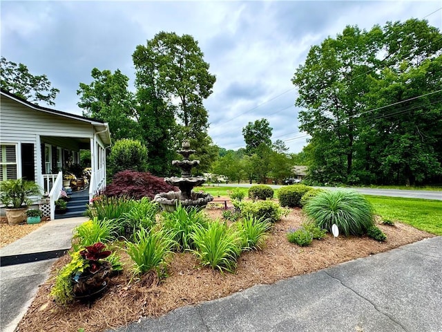 270 Owens Cir NE, Calhoun, GA 30701 - view of yard