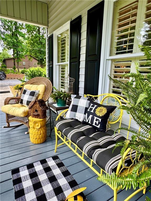 270 Owens Cir NE, Calhoun, GA 30701 - deck with covered porch