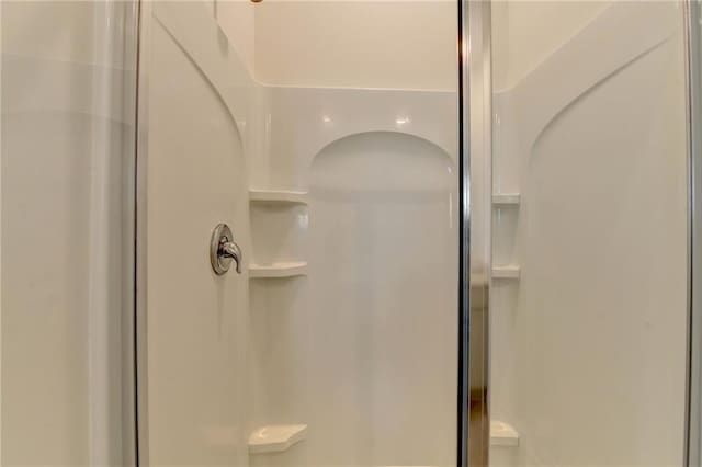 82 Graham Campbell Ln, Statham, GA 30666 - full bathroom featuring a stall shower