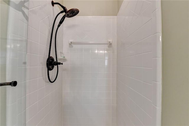 510 Elgaen Ct, Roswell, GA 30075 - bathroom view of a tile shower