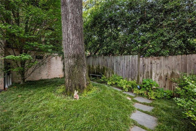 92 Old Ivy Rd NE Unit 6, Atlanta, GA 30342 - view of yard