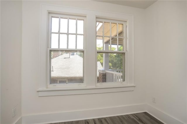 details with hardwood / wood-style flooring